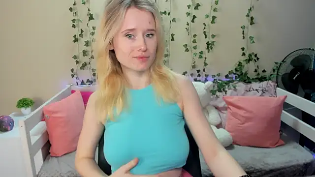 Snapshot of _adel_brooks_ chatting on January 14, 2025, 6:38 pm  adel brooks  online show from January 14, 2025, 6:38 pm