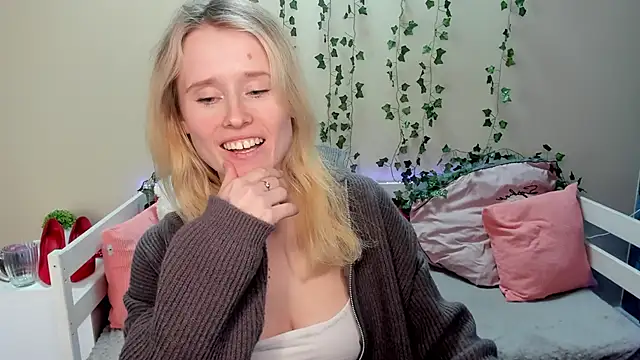 Snapshot of _adel_brooks_ chatting on January 16, 2025, 12:55 am  adel brooks  online show from January 16, 2025, 12:55 am