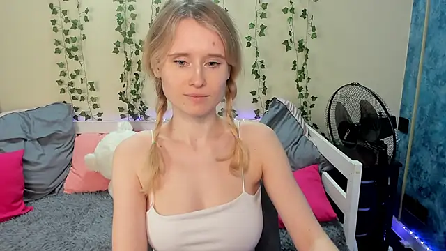 Snapshot of _adel_brooks_ chatting on February 3, 2025, 9:29 pm  adel brooks  online show from February 3, 2025, 9:29 pm