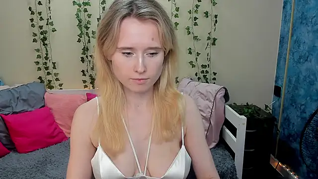 Snapshot of _adel_brooks_ chatting on February 19, 2025, 9:36 pm  adel brooks  online show from February 19, 2025, 9:36 pm