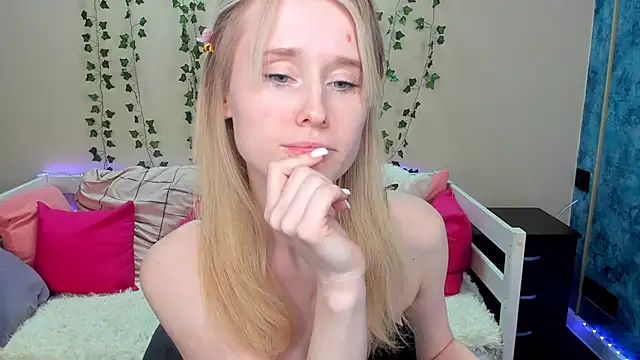 Snapshot of _adel_brooks_ chatting on March 21, 2025, 6:18 pm  adel brooks  online show from March 21, 2025, 6:18 pm