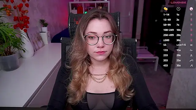 RemyCute online show from May 10, 2026, 5:07 pm