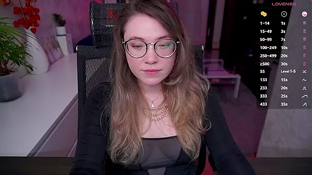 RemyCute online show from May 17, 2026, 6:37 pm