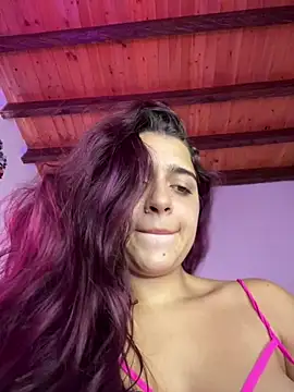 Snapshot of Alicia_Ruiz chatting on December 22, 2024, 6:37 pm Alicia Ruiz online show from December 22, 2024, 6:37 pm