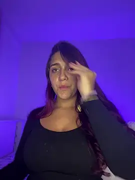 Snapshot of Alicia_Ruiz chatting on March 2, 2025, 12:09 am Alicia Ruiz online show from March 2, 2025, 12:09 am