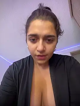 Alicia Ruiz online show from July 25, 2026, 12:03 pm