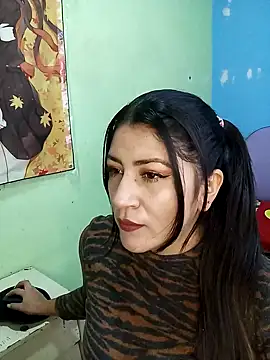 nammy  dirtyhott online show from February 4, 2025, 1:59 pm