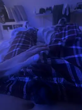 lovesme1212 online show from April 3, 2026, 10:02 am