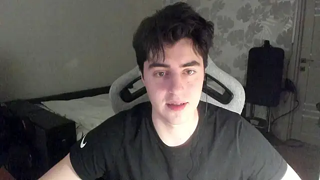 Knuckles17 online show from February 11, 2026, 1:27 pm