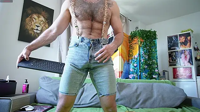 rusbigpaul online show from May 2, 2026, 7:24 am