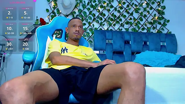 black latin23cm online show from December 12, 2024, 9:04 pm