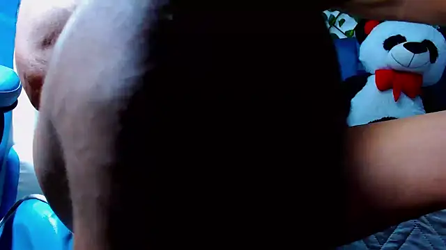 black latin23cm online show from September 20, 2025, 11:06 pm