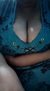 Snapshot of Seema_99 chatting on January 18, 2025, 6:10 pm Seema 99 online show from January 18, 2025, 6:10 pm
