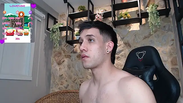 alexgiraldo  online show from January 29, 2025, 9:17 pm