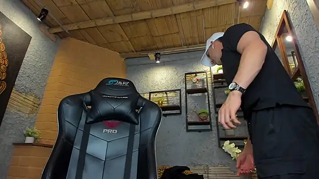 alexgiraldo  online show from March 7, 2025, 6:00 pm