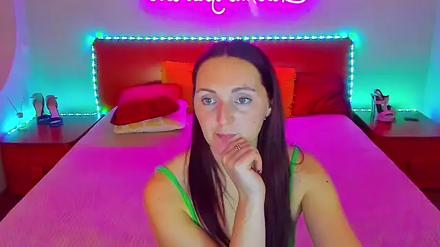 MagicEyess online show from December 13, 2024, 2:16 pm