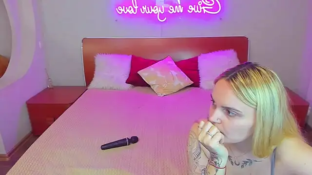 MagicEyess online show from November 30, 2025, 6:23 pm