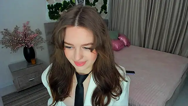 Snapshot of MiracleCurly chatting on March 13, 2025, 11:05 pm MiracleCurly online show from March 13, 2025, 11:05 pm