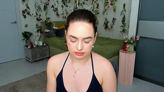 MiracleCurly online show from June 26, 2026, 10:30 am