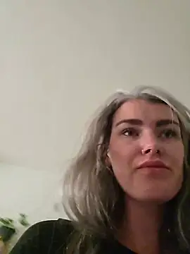 Lilmissvyx online show from August 6, 2026, 2:41 pm