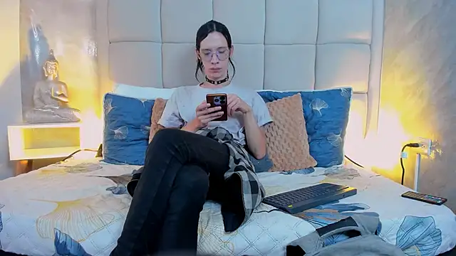 Hecatee 77 online show from October 9, 2025, 7:56 pm