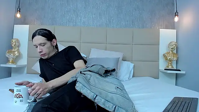 Hecatee 77 online show from March 7, 2026, 9:34 pm