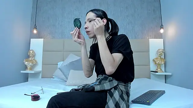 Hecatee 77 online show from March 20, 2026, 7:19 pm