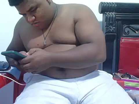 PONSE LATINO online show from October 23, 2025, 9:35 pm