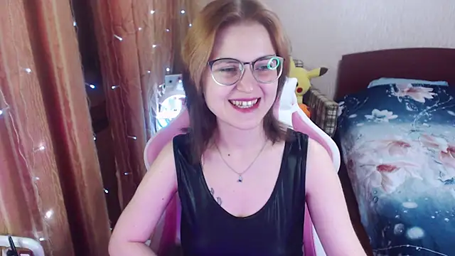 MissBrightShine online show from December 26, 2024, 6:12 pm