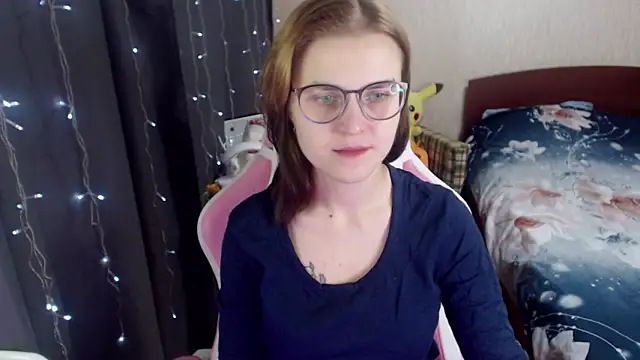 MissBrightShine online show from January 6, 2025, 9:19 am