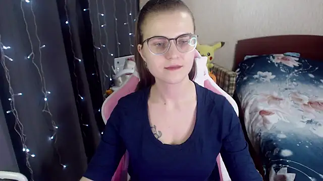 MissBrightShine online show from January 6, 2025, 3:29 pm