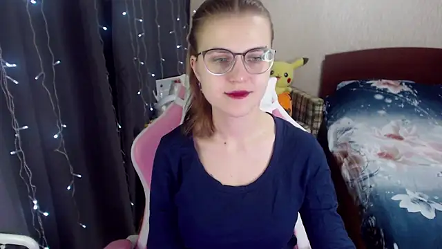 MissBrightShine online show from January 7, 2025, 9:40 am