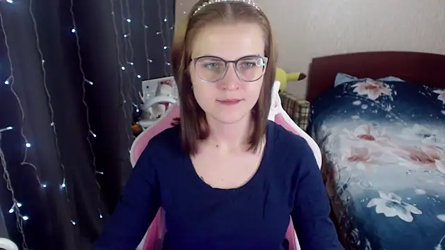 MissBrightShine online show from January 9, 2025, 9:59 am