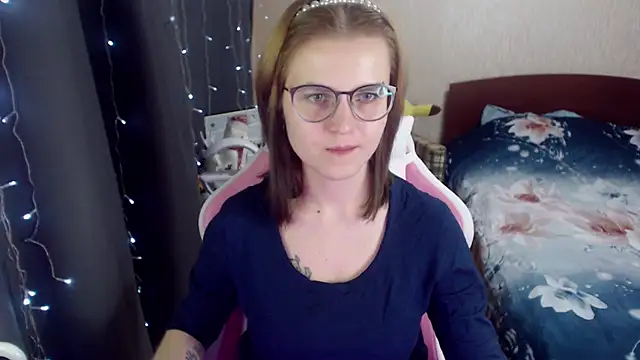 MissBrightShine online show from January 9, 2025, 1:02 pm