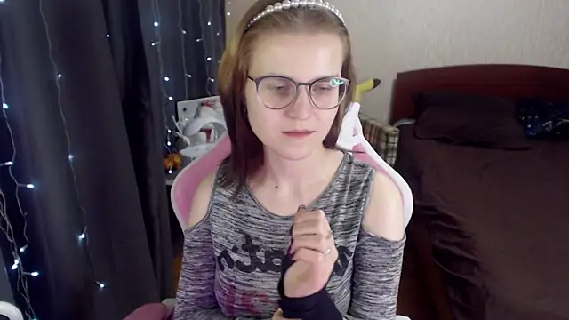 MissBrightShine online show from January 12, 2025, 3:36 pm