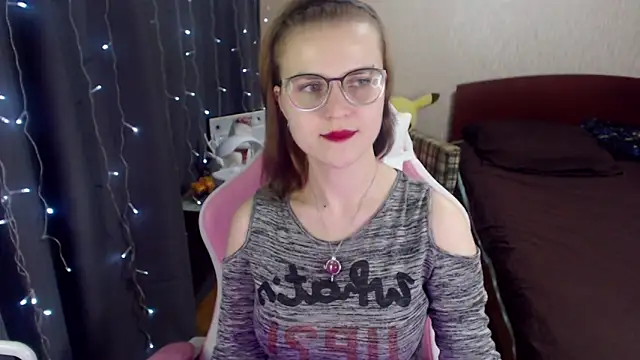 MissBrightShine online show from January 15, 2025, 3:50 pm