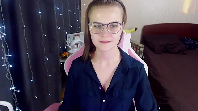 MissBrightShine online show from January 18, 2025, 1:08 pm