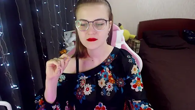 MissBrightShine online show from January 22, 2025, 9:46 am