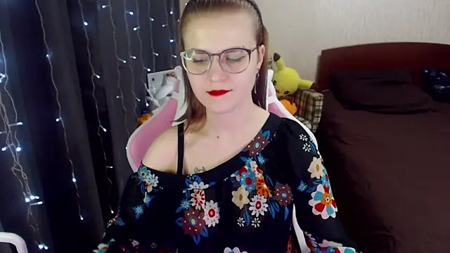 MissBrightShine online show from January 22, 2025, 12:49 pm