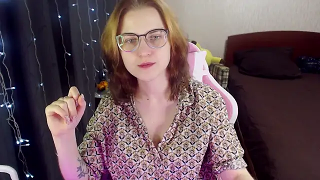 MissBrightShine online show from January 24, 2025, 9:28 am