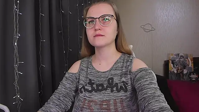 MissBrightShine online show from February 11, 2026, 10:42 am