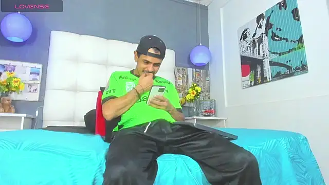 steffanxxll online show from February 9, 2026, 9:08 pm