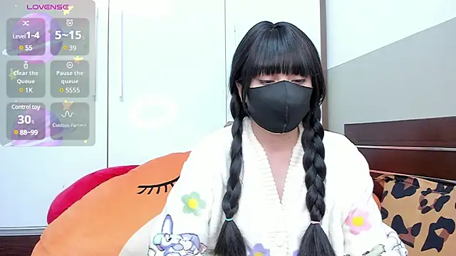 Snapshot of alonelove__ chatting on February 10, 2025, 6:53 am alonelove online show from February 10, 2025, 6:53 am