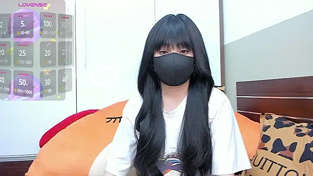 Snapshot of alonelove__ chatting on February 25, 2025, 2:36 am alonelove online show from February 25, 2025, 2:36 am