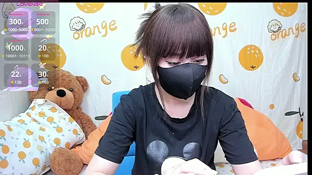 alonelove   online show from October 14, 2025, 2:45 am