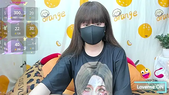 Snapshot of alonelove__ chatting on May 4, 2026, 2:40 am alonelove online show from May 4, 2026, 2:40 am