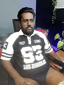 Snapshot of Rayansmith_ chatting on October 18, 2025, 10:10 pm Rayansmith  online show from October 18, 2025, 10:10 pm