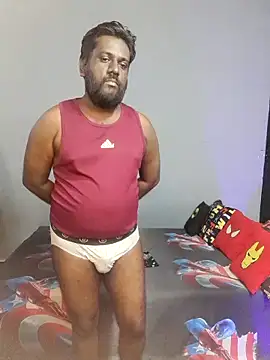 Snapshot of Rayansmith_ chatting on October 19, 2025, 10:54 pm Rayansmith  online show from October 19, 2025, 10:54 pm