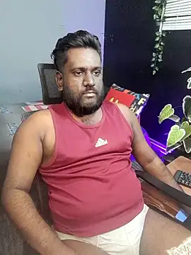 Snapshot of Rayansmith_ chatting on October 28, 2025, 10:12 pm Rayansmith  online show from October 28, 2025, 10:12 pm