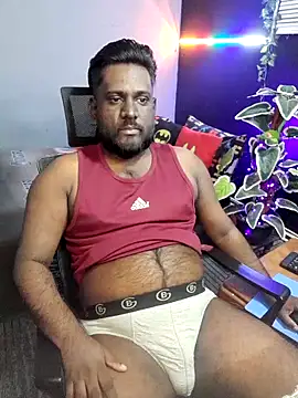 Rayansmith  online show from December 4, 2025, 10:07 pm